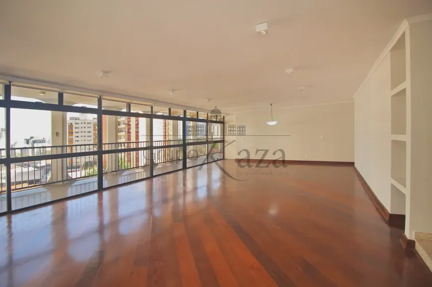 Foto 1 de Apartamento com 3 Quartos à venda, 240m² em Paraíso, São Paulo