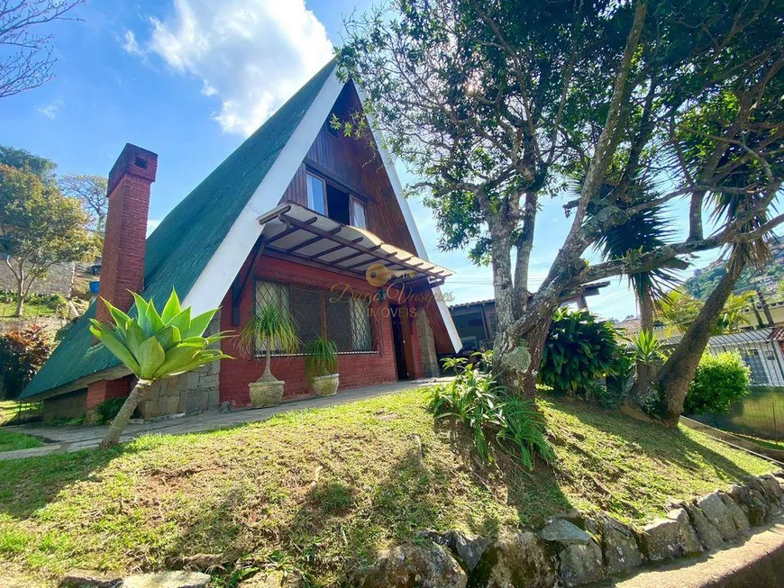 Foto 1 de Casa com 2 Quartos à venda, 388m² em Jardim Cascata, Teresópolis
