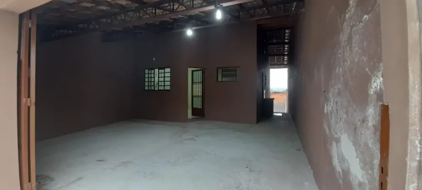 Foto 1 de Casa com 2 Quartos para alugar, 75m² em Jardim Santa Júlia, São José dos Campos