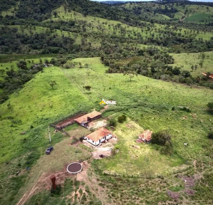 Foto 1 de Fazenda/Sítio com 3 Quartos à venda, 387m² em Centro, Capim Branco