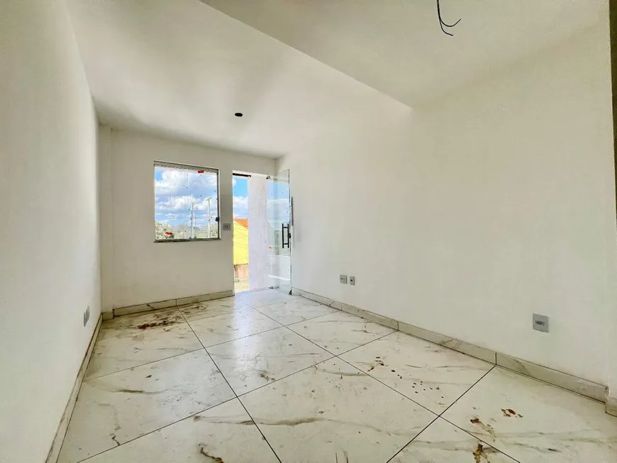 Foto 1 de Casa com 2 Quartos à venda, 80m² em Santa Branca, Belo Horizonte