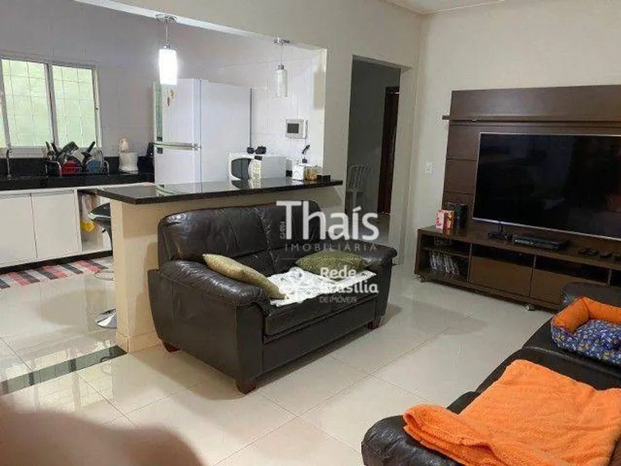 Foto 1 de Casa com 3 Quartos à venda, 144m² em Areal, Águas Claras