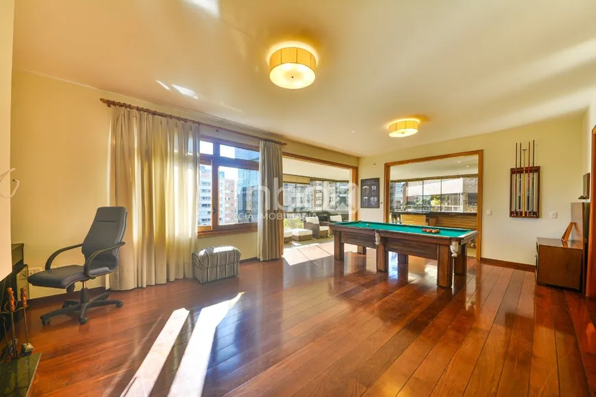Foto 1 de Apartamento com 3 Quartos para alugar, 226m² em Petrópolis, Porto Alegre