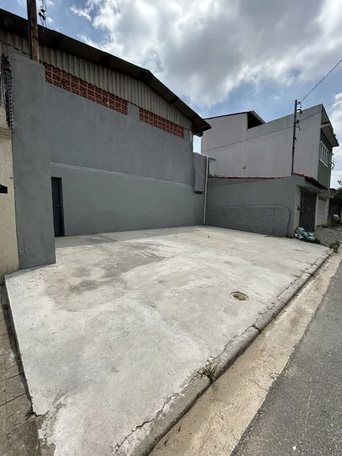 Foto 1 de Galpão/Depósito/Armazém à venda, 231m² em Vila Nova Mazzei, São Paulo