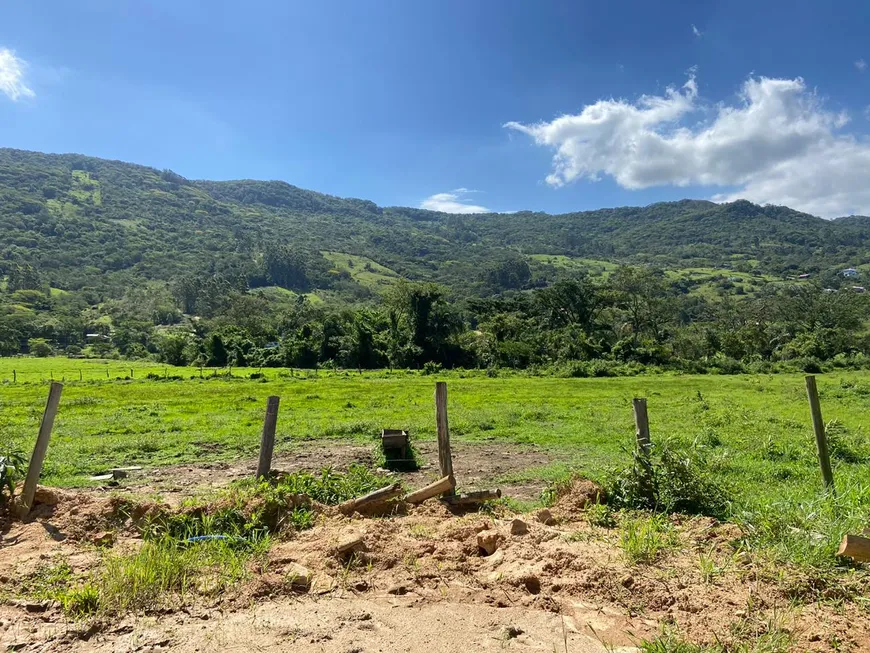 Foto 1 de Lote/Terreno à venda, 1000m² em Costa do Macacu, Garopaba