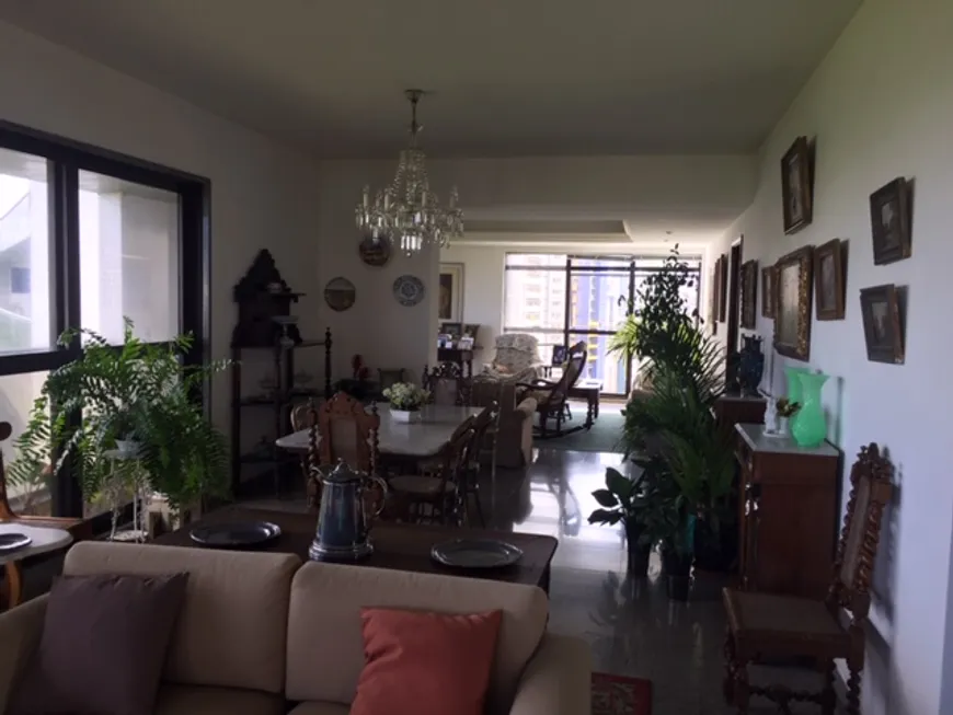 Foto 1 de Apartamento com 4 Quartos à venda, 335m² em Jaqueira, Recife