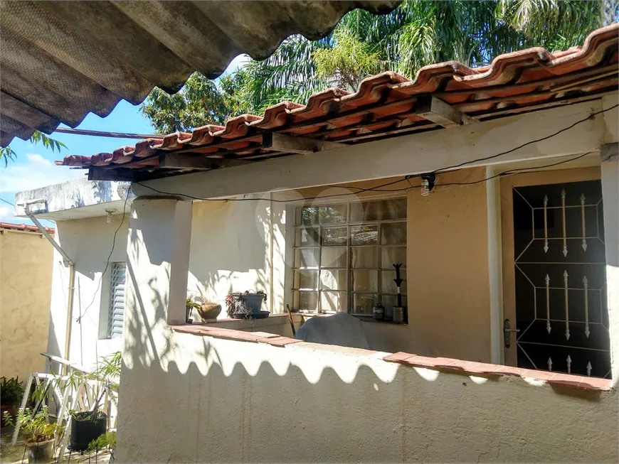 Foto 1 de Casa com 2 Quartos à venda, 300m² em Vila Ipojuca, São Paulo