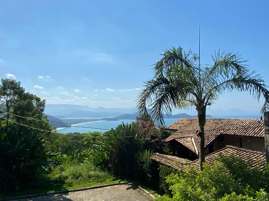 Foto 1 de Lote/Terreno com 1 Quarto à venda, 2360m² em Praia das Toninhas, Ubatuba