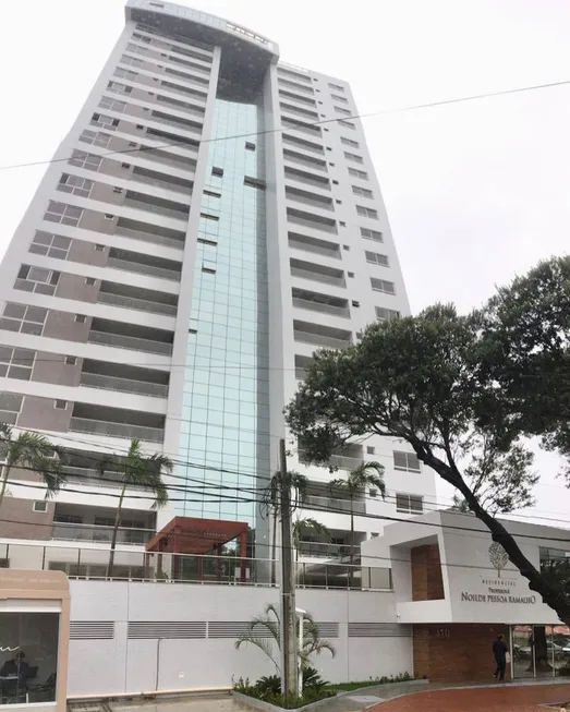 Foto 1 de Apartamento com 4 Quartos à venda, 164m² em Petrópolis, Natal