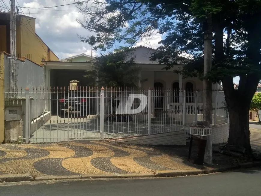 Foto 1 de Casa com 4 Quartos à venda, 210m² em Vila Marieta, Campinas