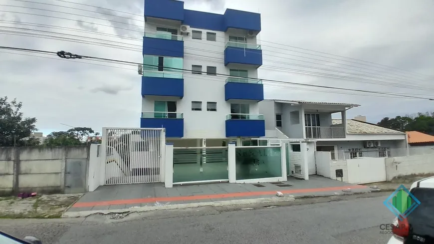 Foto 1 de Apartamento com 2 Quartos à venda, 57m² em Serraria, São José