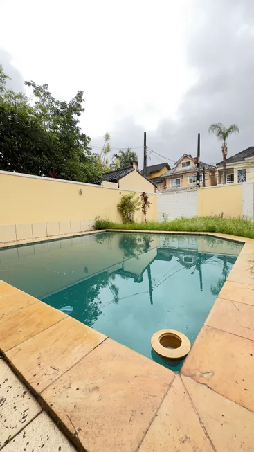 Foto 1 de Casa de Condomínio com 3 Quartos à venda, 280m² em Vargem Pequena, Rio de Janeiro