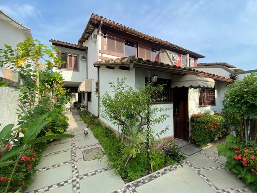 Foto 1 de Casa de Condomínio com 4 Quartos à venda, 299m² em Recreio Dos Bandeirantes, Rio de Janeiro