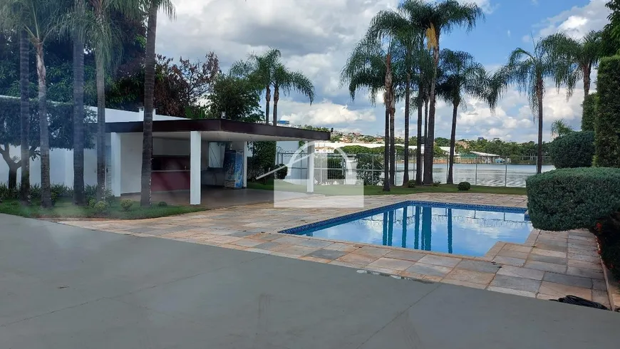 Foto 1 de Casa com 4 Quartos à venda, 600m² em Nossa Senhora das Gracas, Sete Lagoas