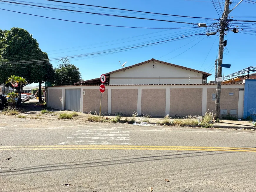 Foto 1 de Casa com 3 Quartos à venda, 530m² em Cidade Jardim, Goiânia