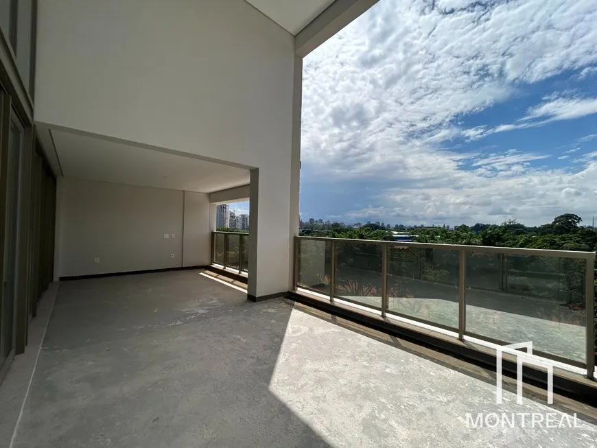 Foto 1 de Apartamento com 4 Quartos à venda, 230m² em Moema, São Paulo