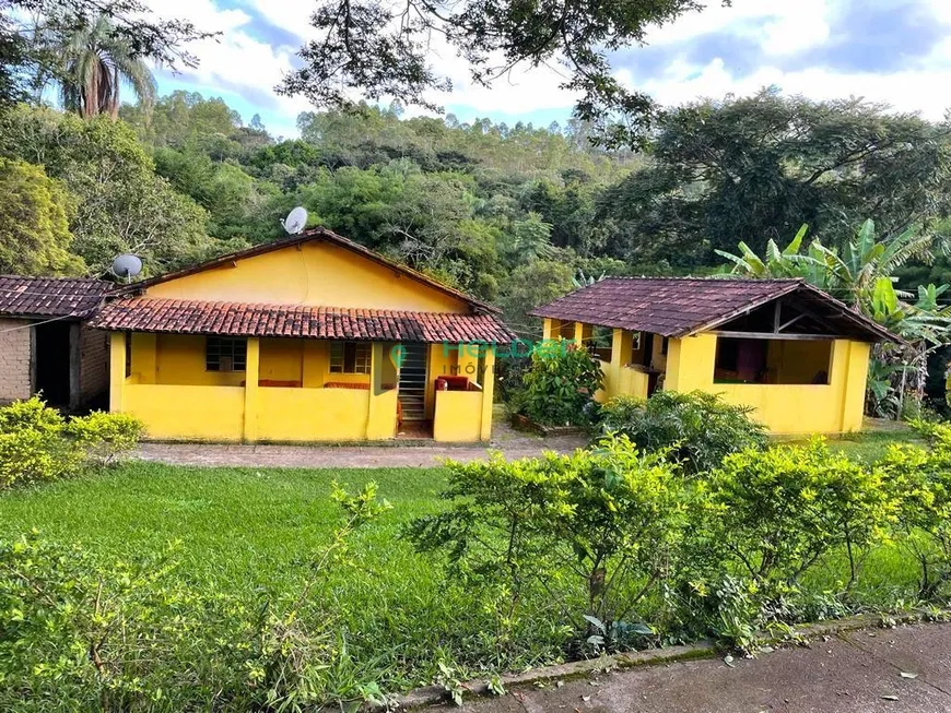 Foto 1 de Fazenda/Sítio com 3 Quartos à venda, 20000m² em Zona Rural, Itatiaiuçu