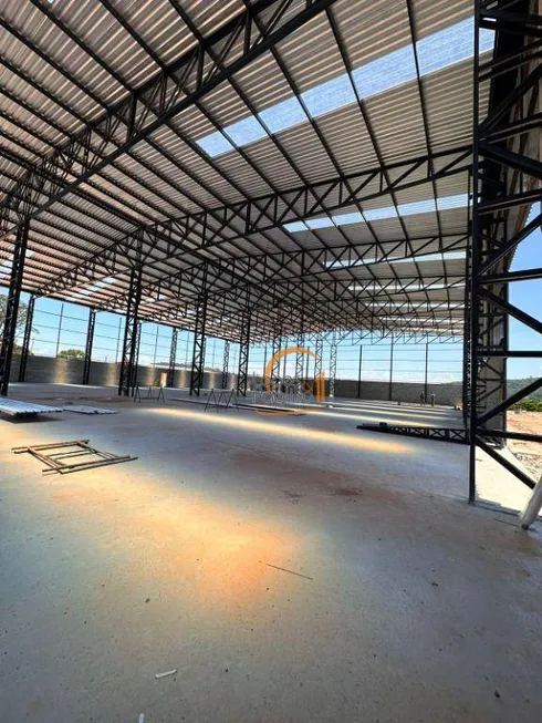 Foto 1 de Galpão/Depósito/Armazém para alugar, 2000m² em Guaxinduva, Atibaia