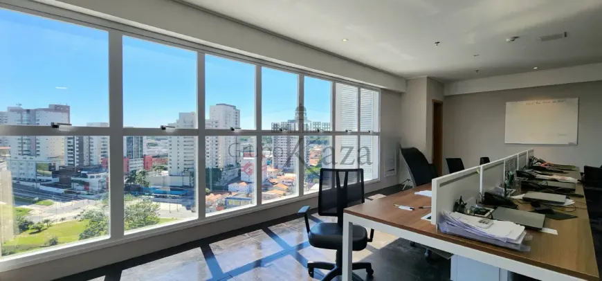 Foto 1 de Sala Comercial à venda, 104m² em Jardim São Dimas, São José dos Campos