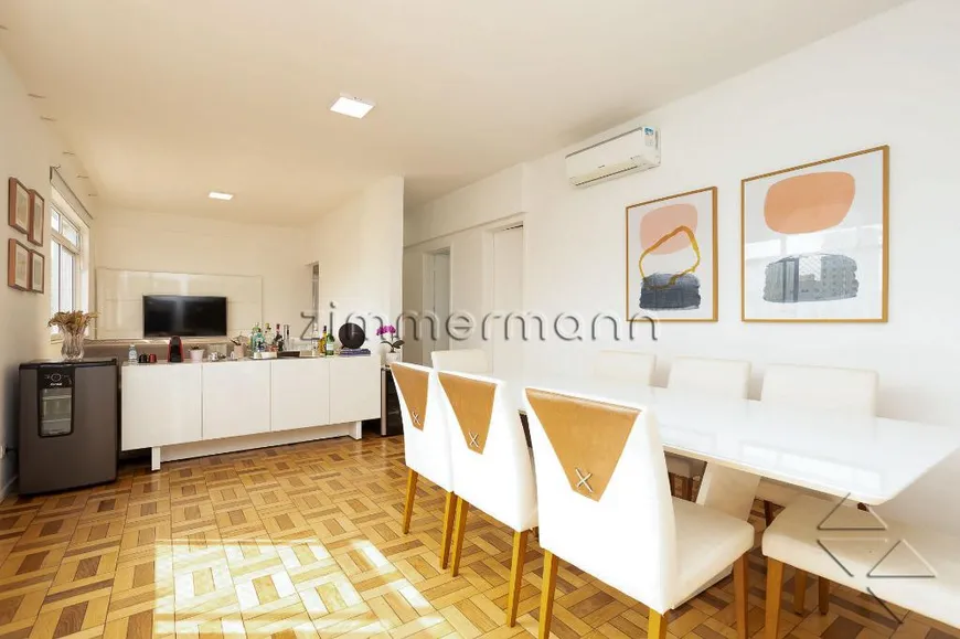 Foto 1 de Apartamento com 3 Quartos à venda, 130m² em Pacaembu, São Paulo