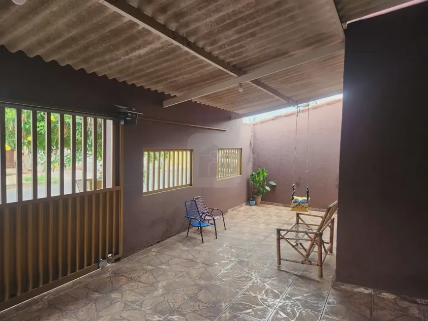 Foto 1 de Casa com 5 Quartos à venda, 190m² em Planalto, Uberlândia