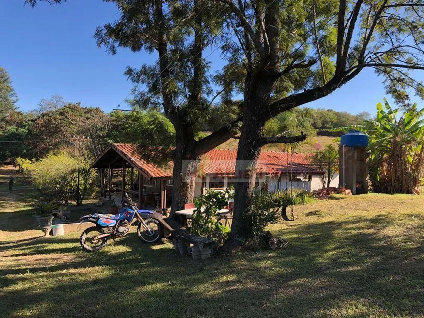 Foto 1 de Fazenda/Sítio com 3 Quartos à venda, 250m² em Sousas, Campinas
