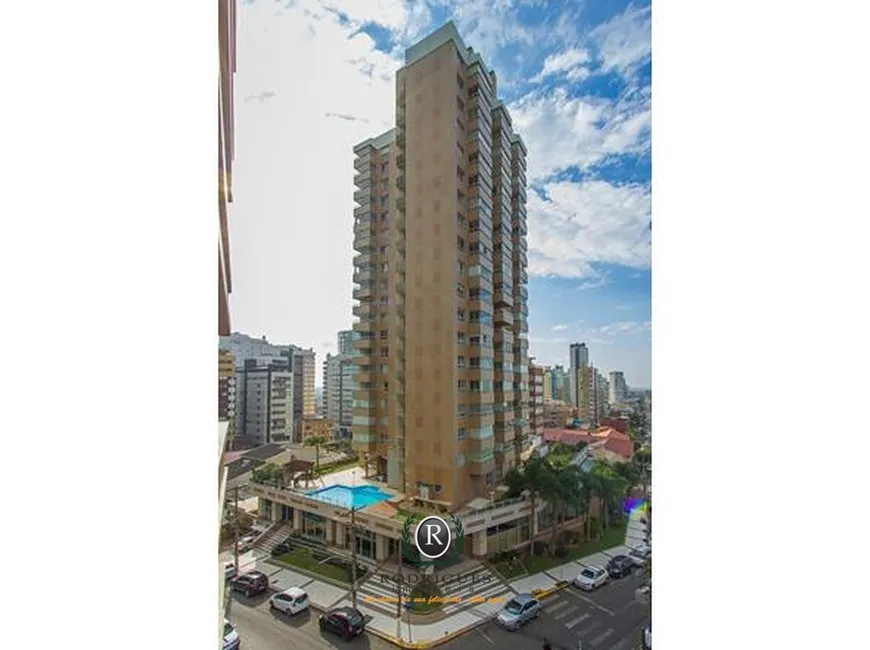 Foto 1 de Apartamento com 1 Quarto à venda, 58m² em Centro, Torres