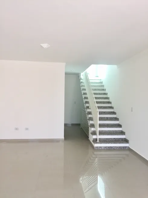 Foto 1 de Sobrado com 3 Quartos para alugar, 150m² em Vila Gomes, São Paulo