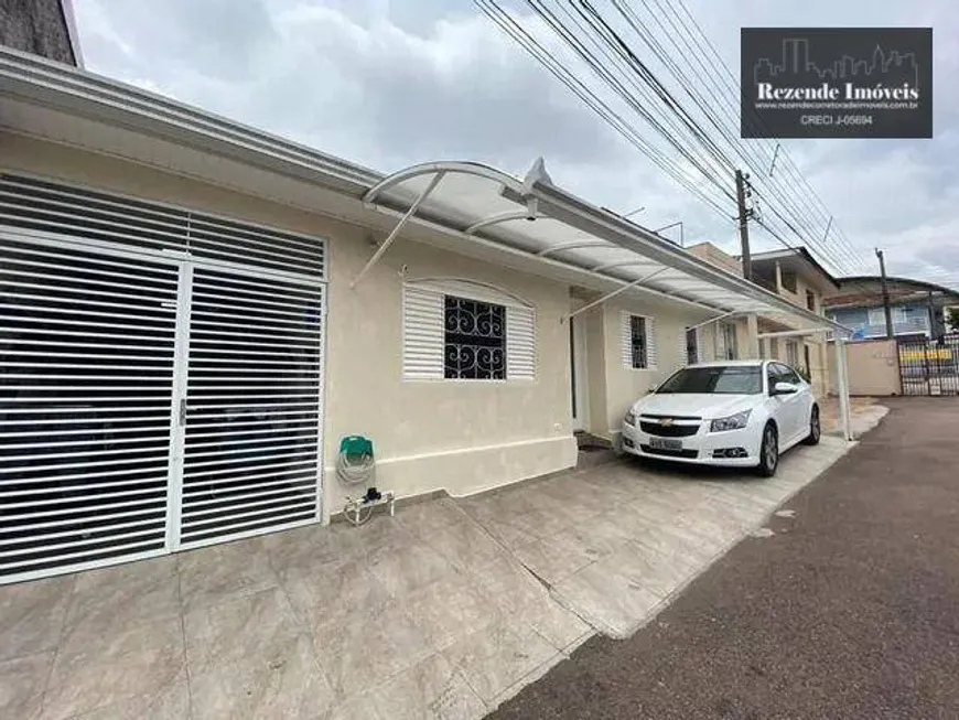 Foto 1 de Casa com 2 Quartos à venda, 80m² em Boqueirão, Curitiba