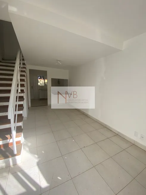 Foto 1 de Casa de Condomínio com 2 Quartos para venda ou aluguel, 86m² em Granja Viana, Cotia