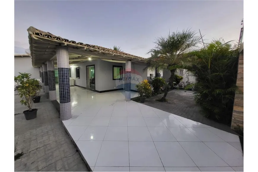 Foto 1 de Casa com 4 Quartos à venda, 244m² em Santa Rita, Teixeira de Freitas
