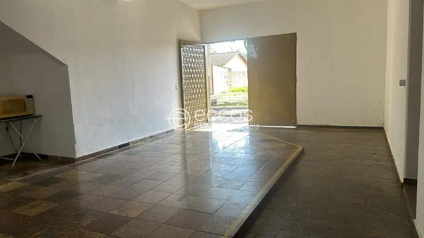 Foto 1 de Imóvel Comercial para alugar, 65m² em Miranda, Araguari