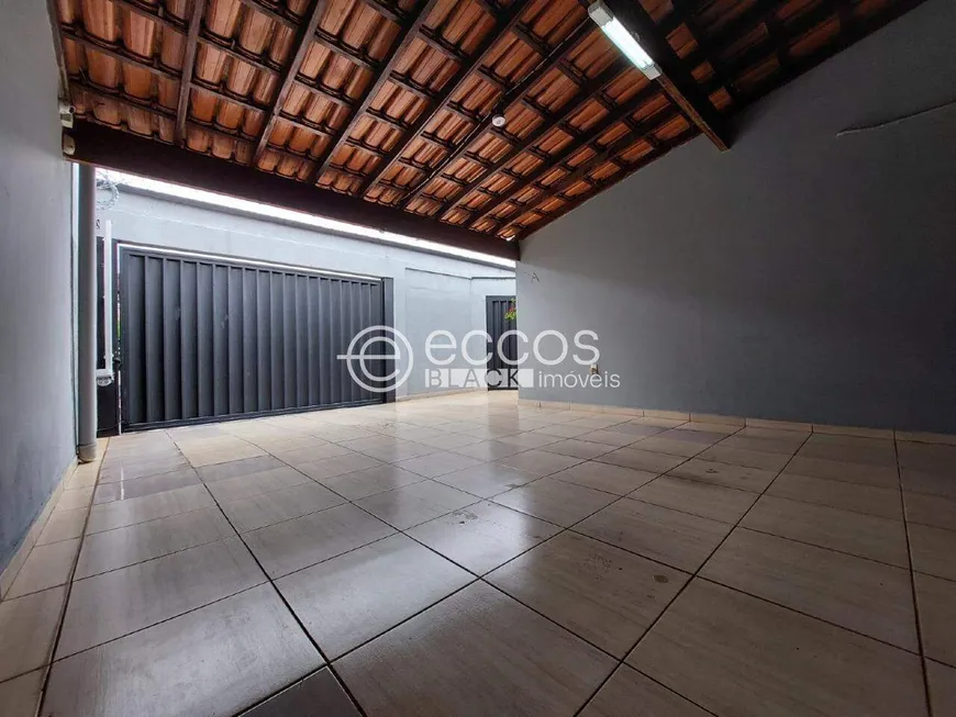 Foto 1 de Casa com 3 Quartos à venda, 208m² em Planalto, Uberlândia
