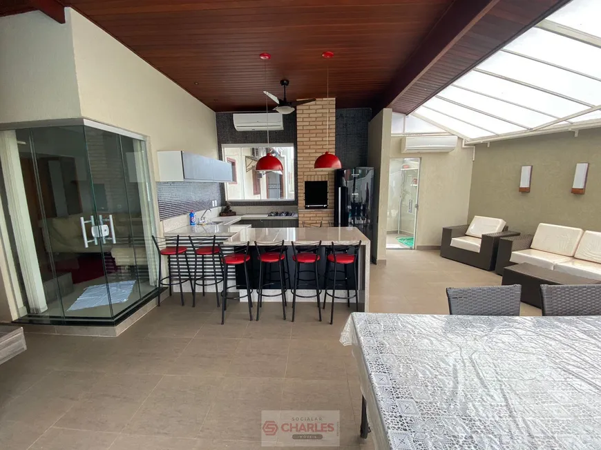 Foto 1 de Casa com 4 Quartos à venda, 320m² em Jardim Brasília, Mogi Mirim