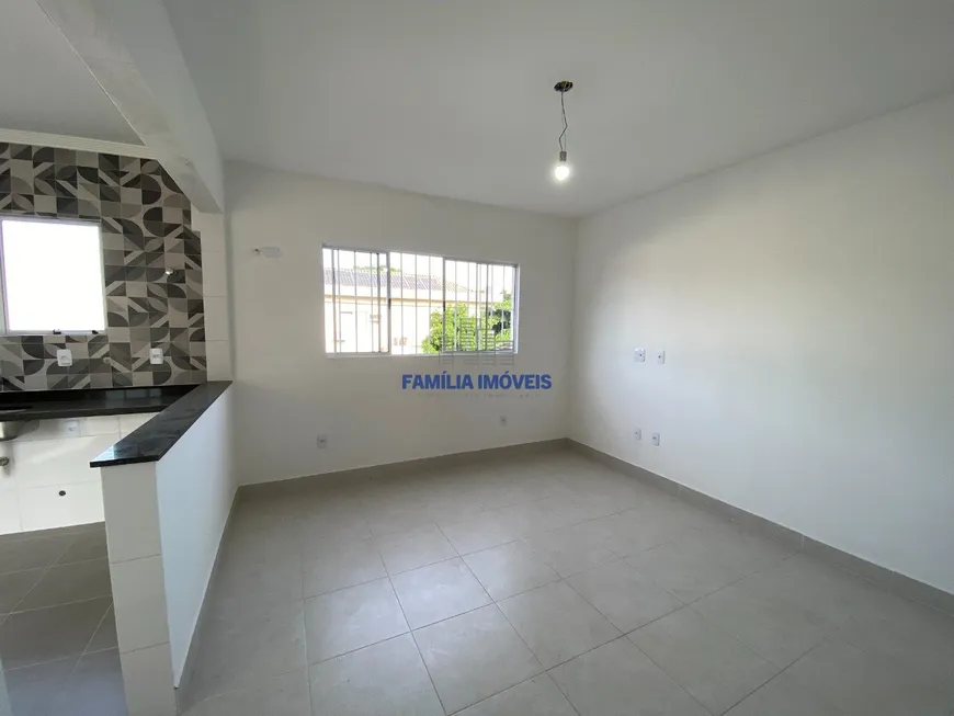 Foto 1 de Casa com 2 Quartos à venda, 97m² em Estuario, Santos