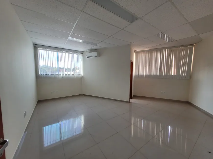 Foto 1 de Sala Comercial para alugar, 24m² em Saraiva, Uberlândia