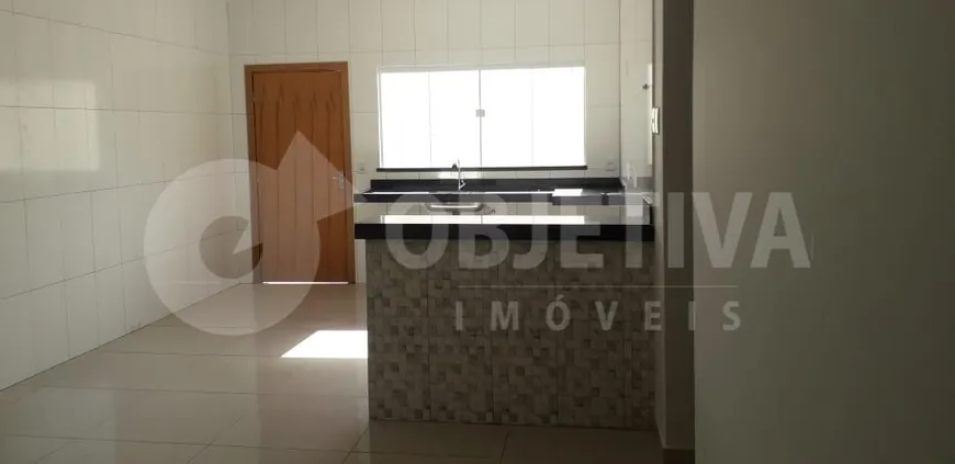 Foto 1 de Casa com 3 Quartos à venda, 160m² em Santa Rosa, Uberlândia