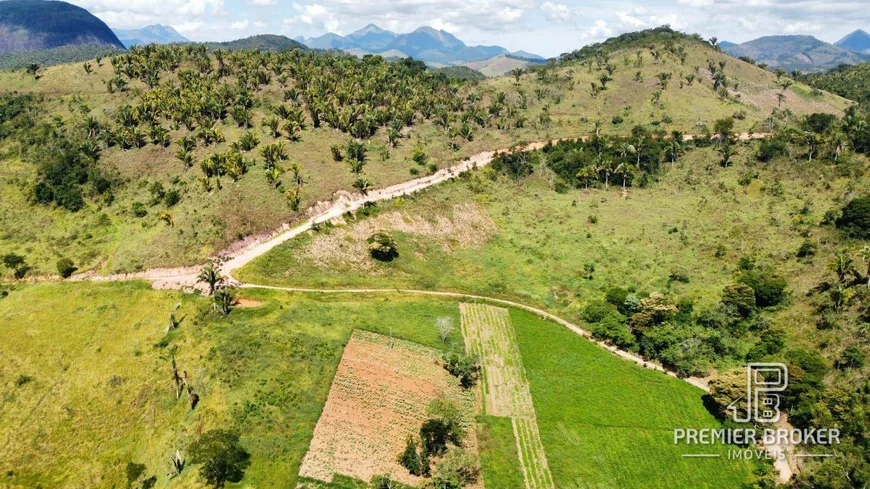 Foto 1 de Fazenda/Sítio com 2 Quartos à venda, 200m² em Ponte Nova, Teresópolis