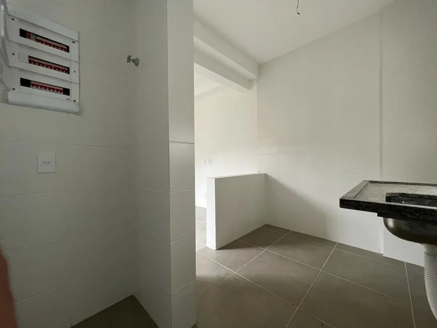 Foto 1 de Apartamento com 2 Quartos à venda, 41m² em Estuario, Santos