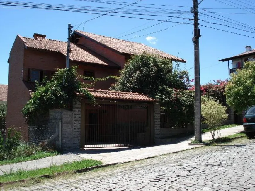 Foto 1 de Casa com 3 Quartos à venda, 350m² em Cinquentenário, Caxias do Sul