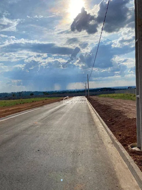 Foto 1 de Lote/Terreno à venda, 250m² em Vila São Vicente, Anápolis