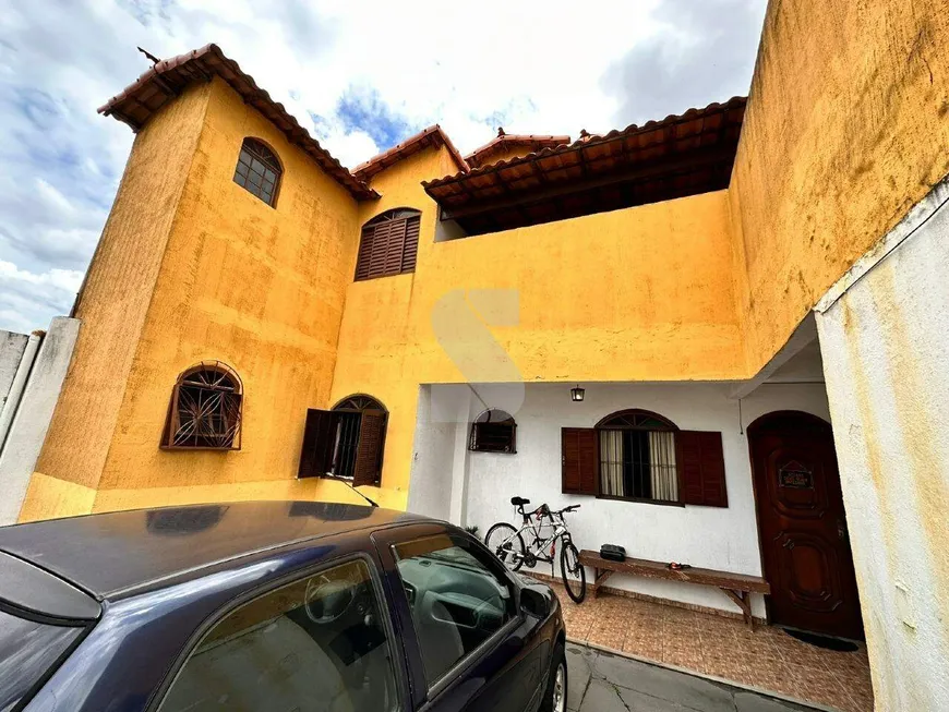Foto 1 de Casa com 4 Quartos à venda, 156m² em Jardim Industrial, Contagem