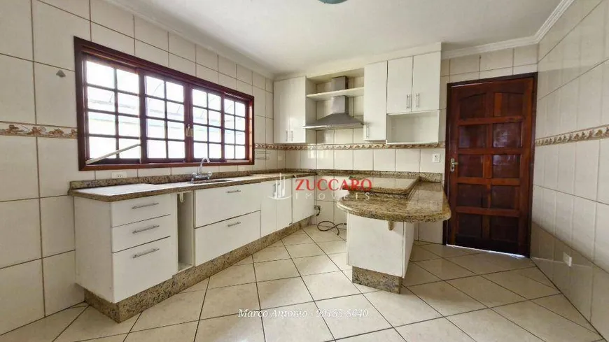 Foto 1 de Sobrado com 4 Quartos para venda ou aluguel, 195m² em Jardim Paraventi, Guarulhos