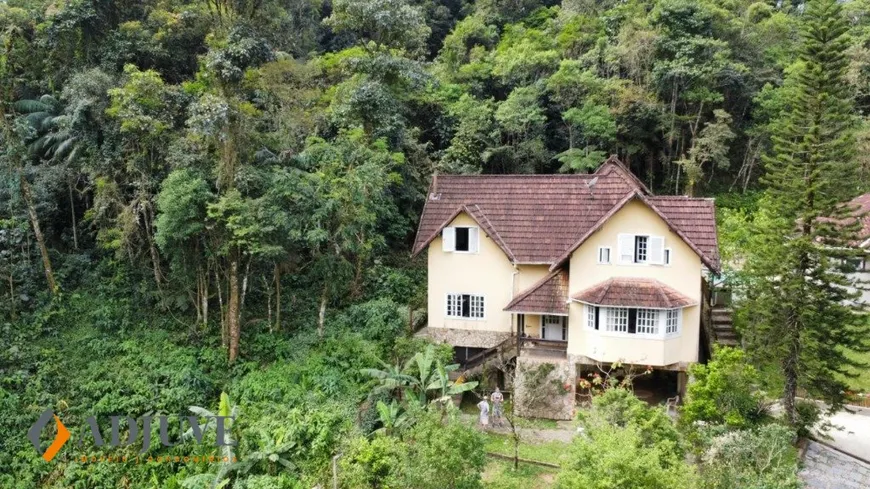 Foto 1 de Casa com 4 Quartos à venda, 350m² em Independência, Petrópolis