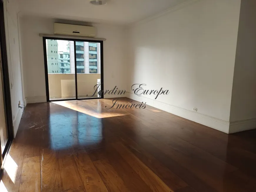 Foto 1 de Apartamento com 3 Quartos para venda ou aluguel, 220m² em Itaim Bibi, São Paulo