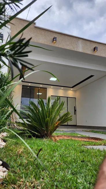 Foto 1 de Casa com 3 Quartos à venda, 112m² em Setor Grajau, Goiânia