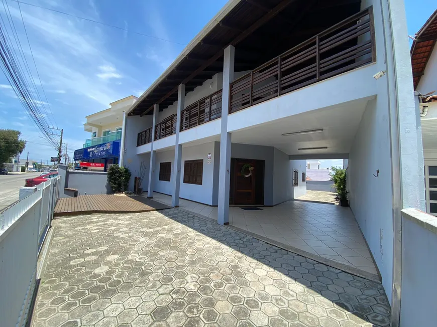Foto 1 de Sobrado com 5 Quartos à venda, 342m² em Itajubá, Barra Velha
