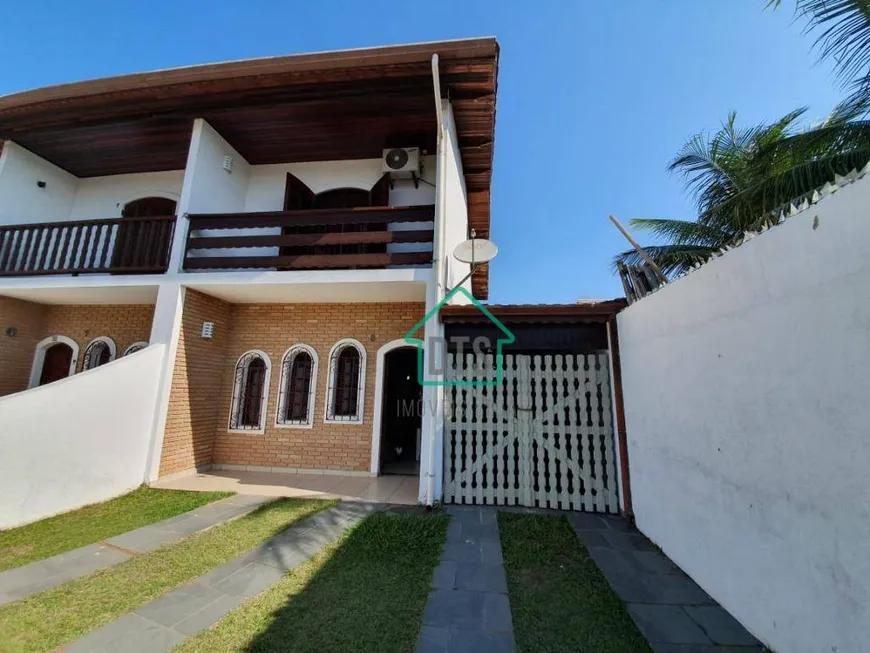 Foto 1 de Casa de Condomínio com 2 Quartos à venda, 81m² em Porto Novo, Caraguatatuba