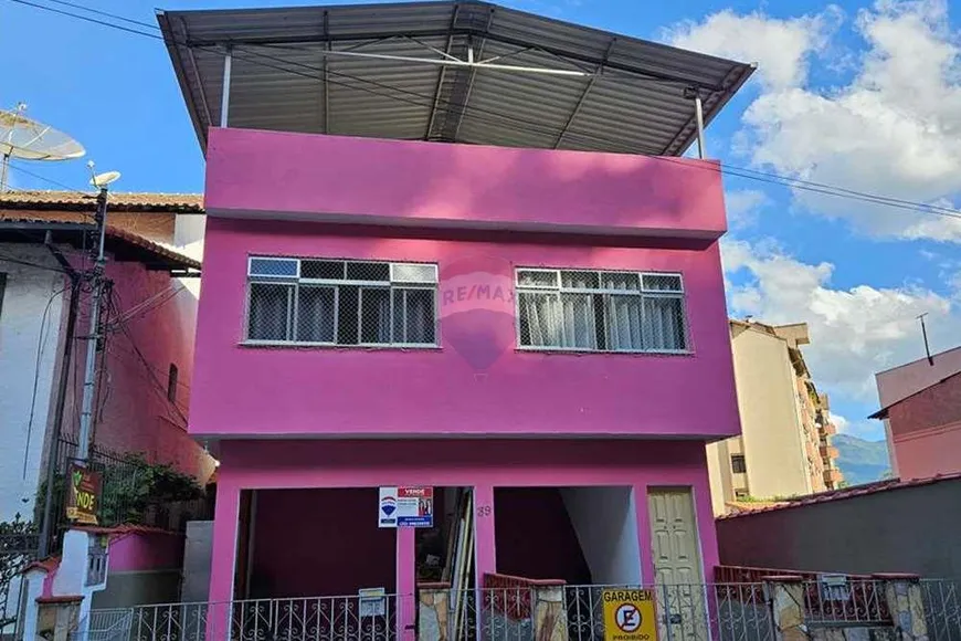 Foto 1 de Casa com 6 Quartos à venda, 250m² em Centro, Nova Friburgo