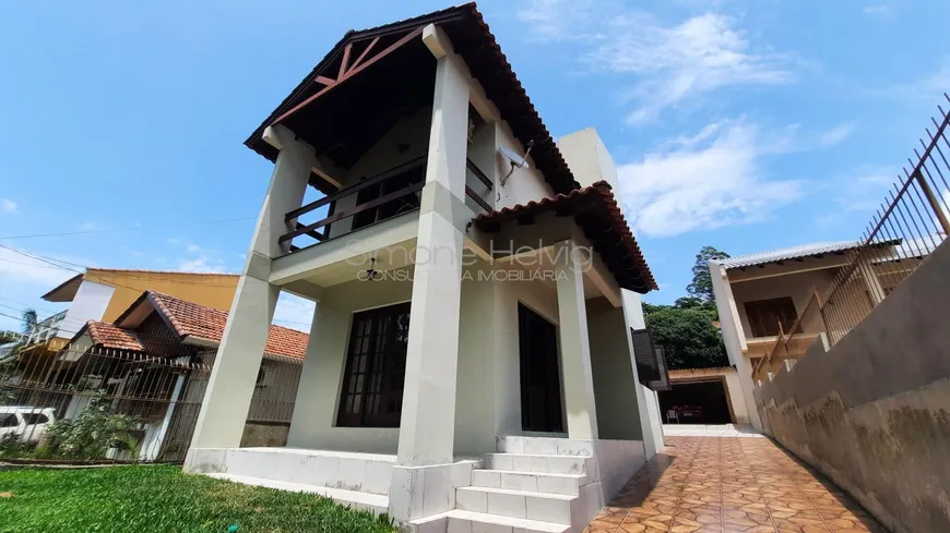 Foto 1 de Sobrado com 3 Quartos à venda, 171m² em Centro, Guaíba